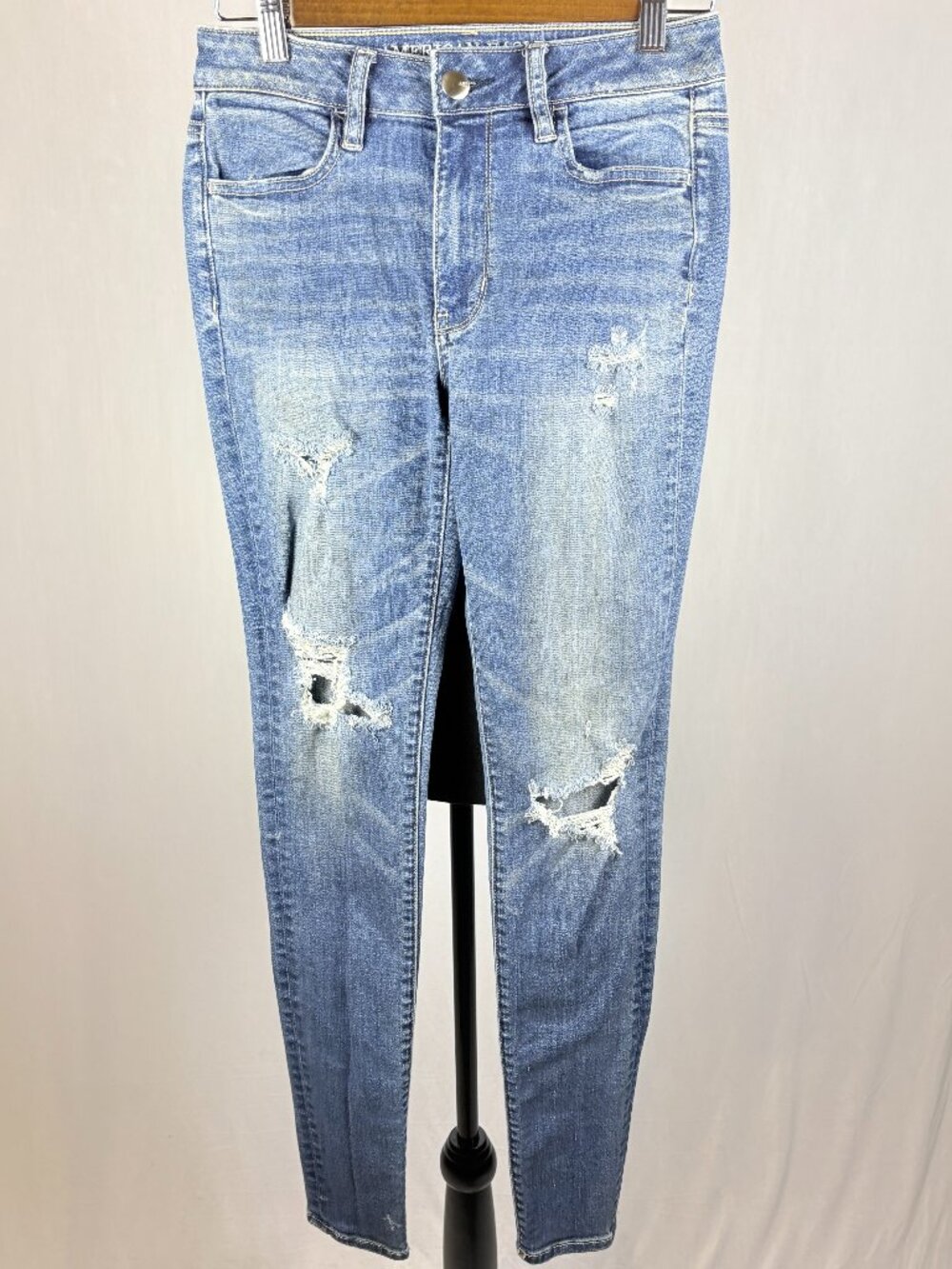 American Eagle Outfitters | Hi-Rise Jeans | Women’s 4 X-Long | Distressed